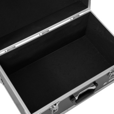 Mala de transporte retangular preta com interior forrado a tecido preto