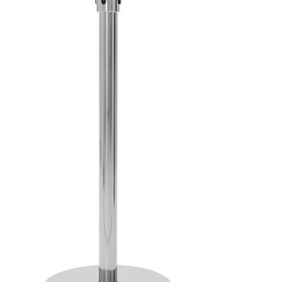 Poste de fila metálico com fita preta extensível e base redonda prateada