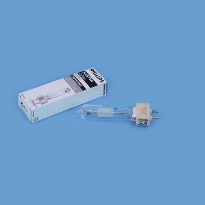 Lâmpada halogénea Philips com embalagem sobre fundo azul