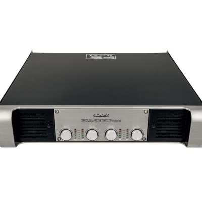 Amplificador de áudio Pronomic PS-30 preto e prateado em fundo branco