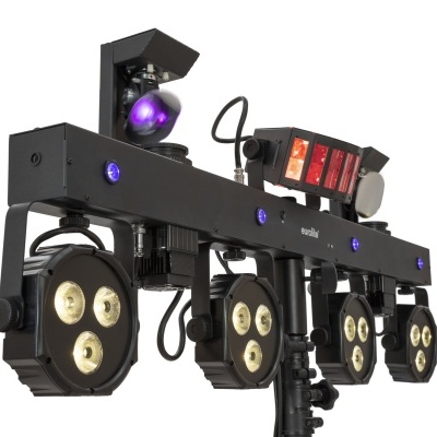 Barra de iluminação preta com refletores LED coloridos para espetáculos