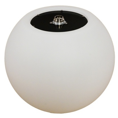 Objeto esférico branco com topo preto e peça metálica central