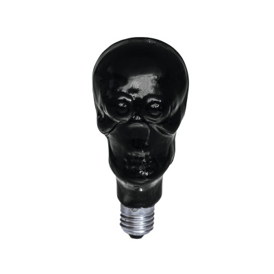 Lâmpada preta em forma de caveira com base metálica