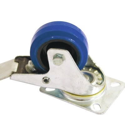 Roda de carrinho com roda azul e estrutura metálica prateada