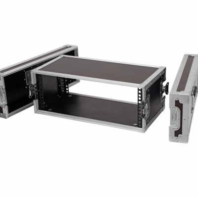 Mala de transporte flight case preta e prateada aberta com duas tampas removíveis