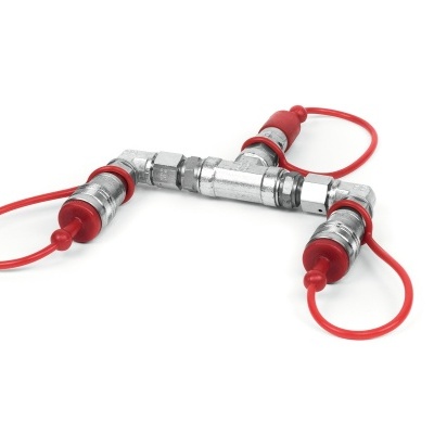 Conector metálico em forma de T com tampas vermelhas