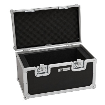 Caixa rígida preta com bordas metálicas e interior acolchoado