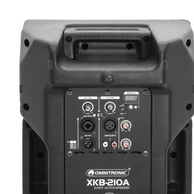 Coluna ativa Omnitronic XKB-210A preta com painel traseiro e alça