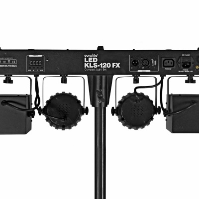 Conjunto de luzes LED pretas para estúdio Eurolite KLS-120 FX montado num suporte.