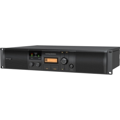 Amplificador Behringer NX6000D preto com ecrã digital e botões frontais