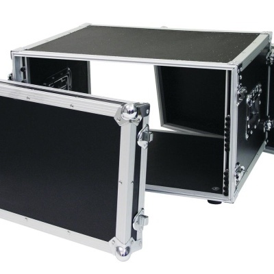 Estojo rígido preto com armação metálica prateada e portas abertas
