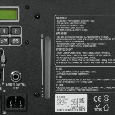 Painel de controlo electrónico com botões, interruptores e etiqueta multilingue
