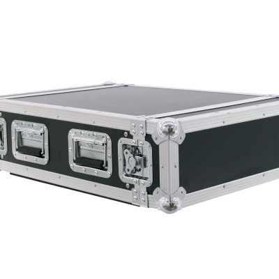 Mala rígida preta com estrutura metálica e pegas embutidas