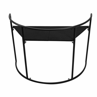 estrutura metálica preta curva para suporte