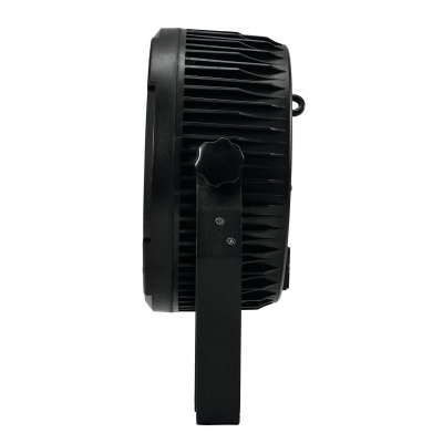 Ventoinha negra vista de perfil com estrutura e botão de ajuste em metal preto