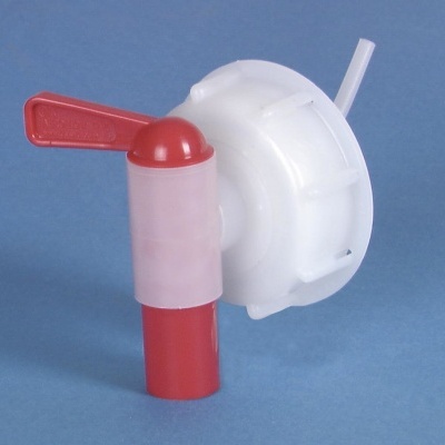 Torneira de plástico branca e vermelha com alavanca