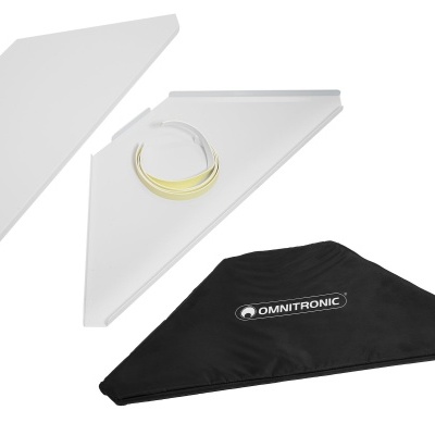 Suportes triangulares brancos com cabos e capa preta OMNITRONIC