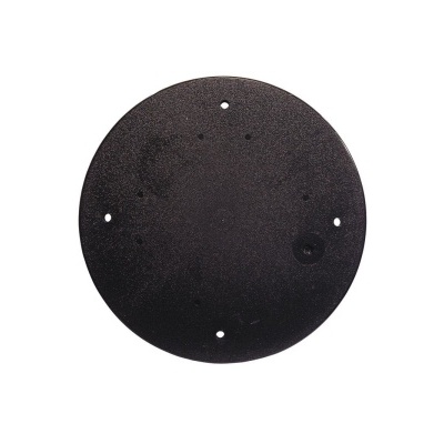 Disco circular preto com quatro furos sobre fundo branco