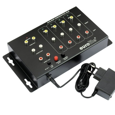 Misturador AV preto com cabos e conectores RCA