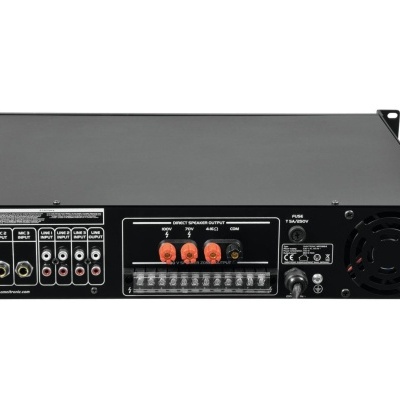 Amplificador de áudio preto com conexões e ventoinha traseira