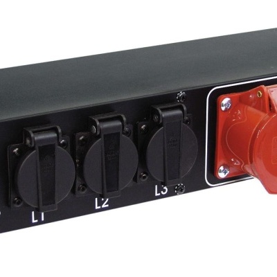 Extensão elétrica Euroline SB-1000 preta com tomadas industriais vermelhas e tomadas comuns pretas