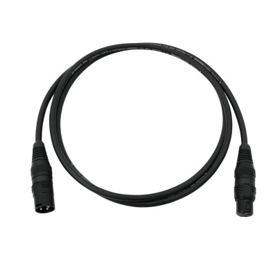 Cabo de áudio preto com conectores XLR em ambas as extremidades