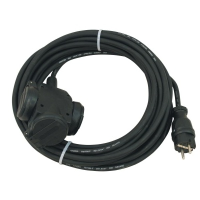 cabo extensor elétrico preto com três tomadas