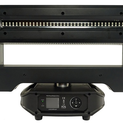 Dispositivo de iluminação profissional retangular preto com base e painel de controlo