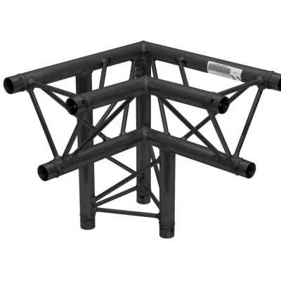 Estrutura metálica preta em forma de ângulo com tubos cilíndricos e barras transversais e diagonais