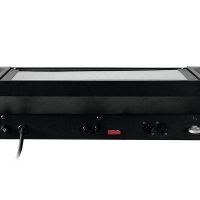 Painel de luz LED retangular preto com superfície difusa branca e entradas na parte frontal