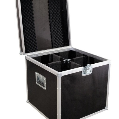 Mala rígida preta com divisórias e espuma no interior