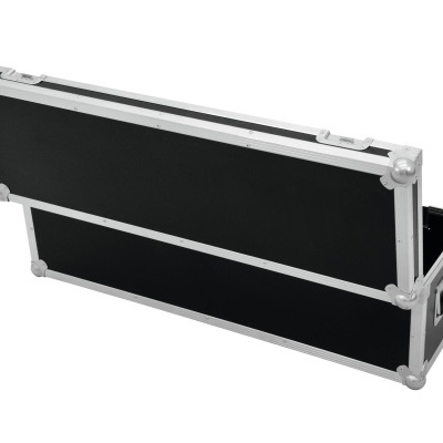 Mala rígida preta com armação de alumínio prateado aberta