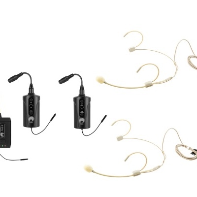 Microfones sem fios com microfones headset bege e unidades transmissor/receptor pretas