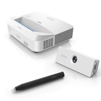 Projetor digital branco BenQ LU950 com dispositivo adicional e caneta preta