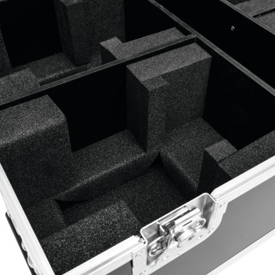 Estojo rígido preto com interior em espuma moldada e fecho metálico prateado