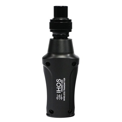 Dispositivo preto metálico fosco com texto HOS MADE IN KOREA em fundo branco