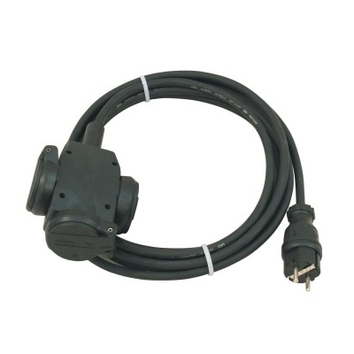 Cabo elétrico preto com fichas macho e fêmea em fundo branco