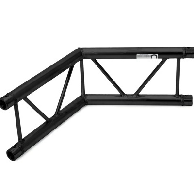 Estrutura metálica preta com barras triangulares de reforço