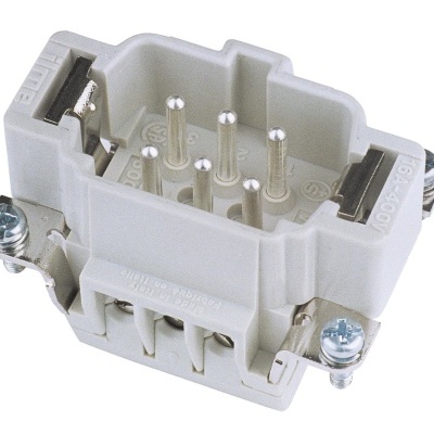 Conector elétrico branco com seis pinos metálicos e parafusos laterais