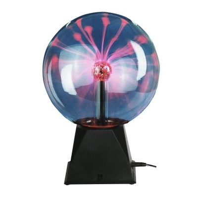 Globo plasma esfera transparente com descargas elétricas rosa e azul em base preta.