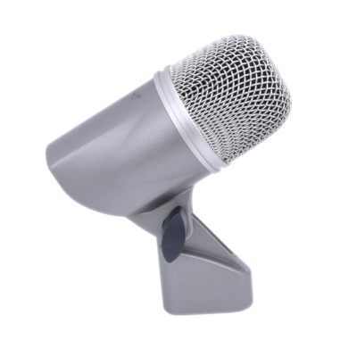 Microfone cinza metálico com grelha prateada e suporte