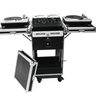 Conjunto DJ com mesas giratórias, consola e estrutura móvel preta
