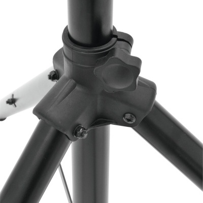 Conector e tubos pretos metálicos de estrutura com parafuso de aperto