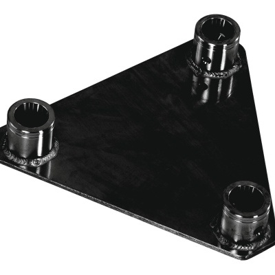 Placa triangular metálica preta com três buchas soldadas