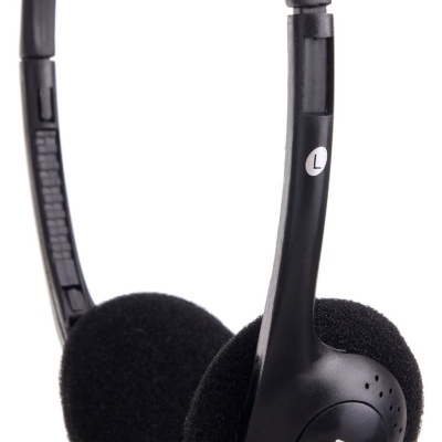 Auscultadores pretos com almofadas de espuma