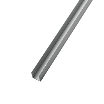 Barra metálica cinzenta com forma em U e acabamento brilhante