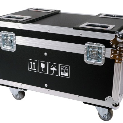 Caixa de transporte preta com fechaduras e rodas