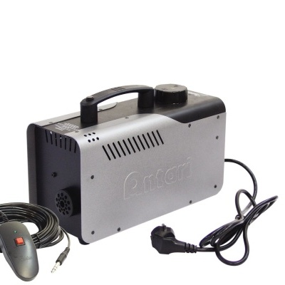 Máquina de nevoeiro cinzenta com cabo e controlo remoto