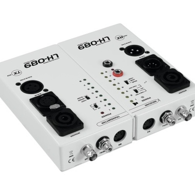 Dispositivos de áudio brancos LH089 com conectores e LEDs