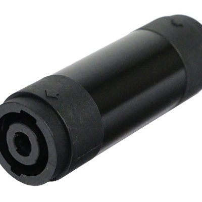 Filtro ou conector cylindrical preto com detalhes em relevo nas extremidades